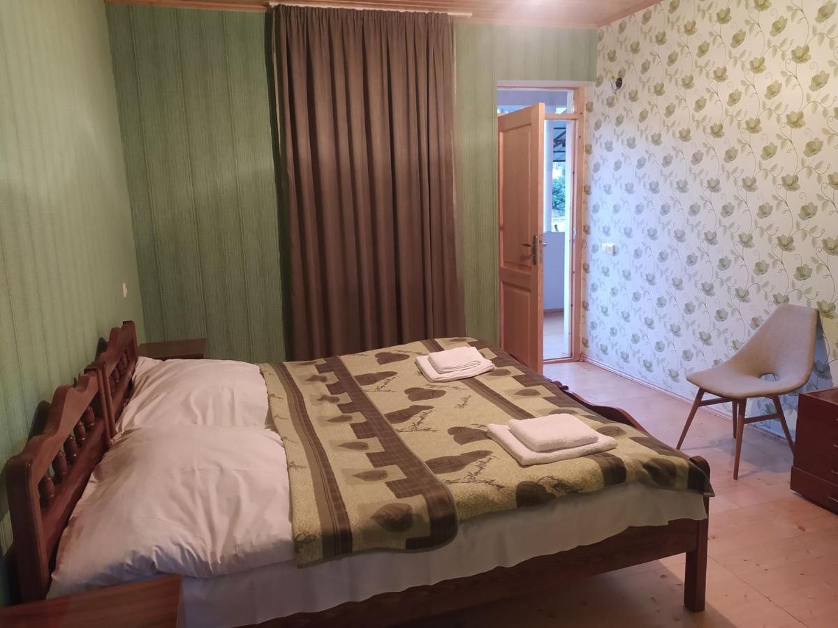 Guest House Nene Mestia Esterno foto
